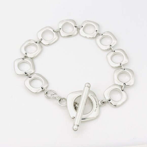 7.5" Tiffany Cushion Link Toggle Bracelet in Sterling Silver - Picture 1 of 8